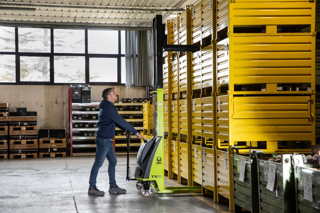 Halbautomatischer Deichselstapler TX - Elektrisch heben, manuell fahren